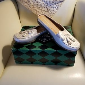 Adorable Mules NWOT